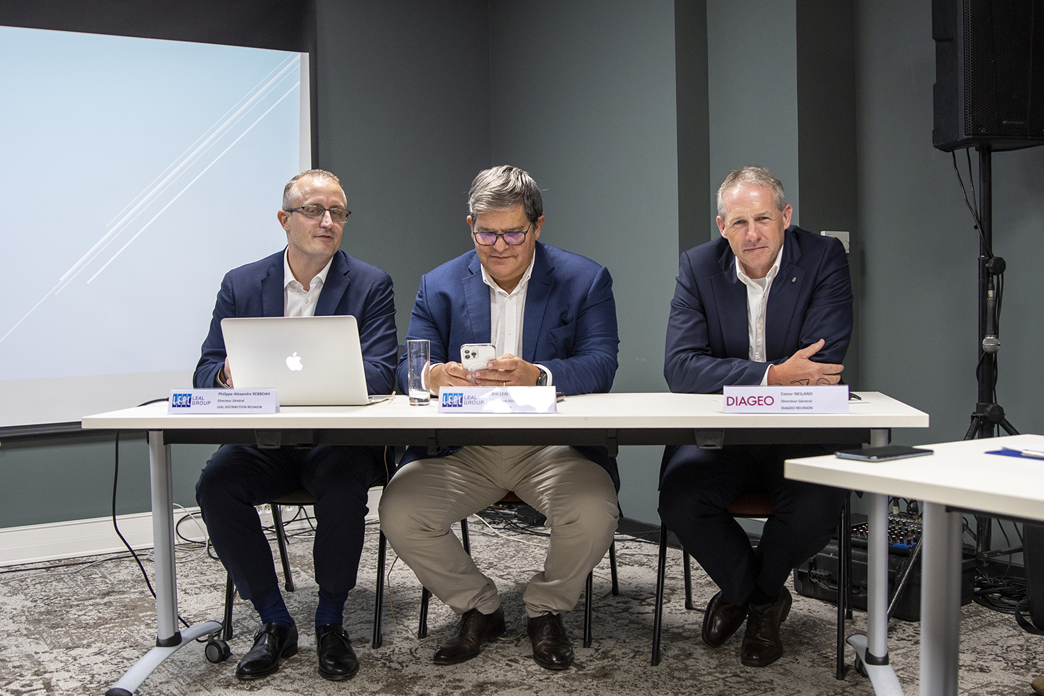 Reportage photo de conférence de presse par Aurélie Rivière, photographe à l'Ile de la Réunion